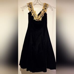 VTG Gunne Sax Black Velvet Dress with Gold Lace Sz 3/4